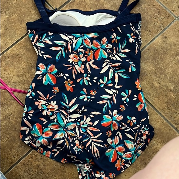 Maxine of Hollywood Swimsuit - Picture 5 of 5